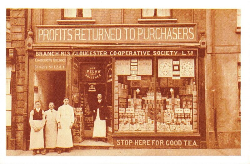 Gloucester, 1910: cooperativa de consumo creada por trabajadores ferroviarios.